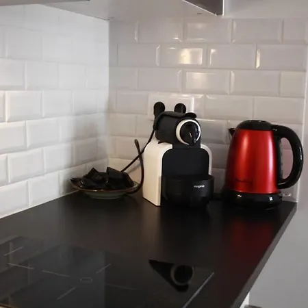Apartment Cosy Flat On Popular Arrondissement By Guestready