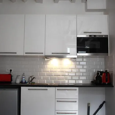 Cosy Flat On Popular Arrondissement By Guestready Paris
